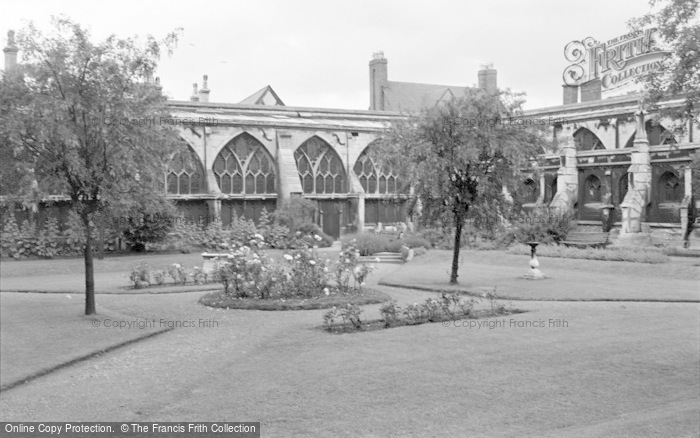 Photo of Gloucester, The Cloister Gardens 1950