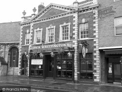 The Dick Whittington 2004, Gloucester