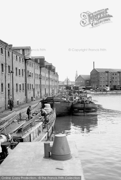 Photo of Gloucester, The Docks 1950