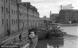 Gloucester, the Docks 1950