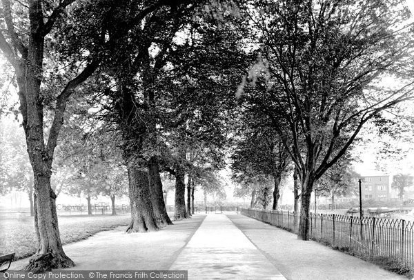 Photo of Gloucester, The Park 1923