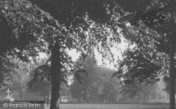 The Park 1936, Gloucester