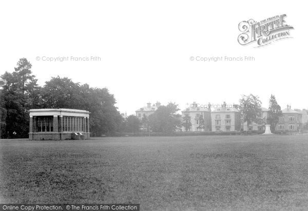Photo of Gloucester, The Park Bandstand And Statue Of Robert Raikes 1936