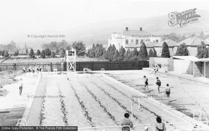 Photo of Glyn Neath, The Baths c.1960