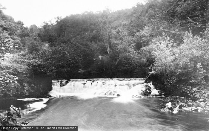 Photo of Glyn Neath, The Falls c.1935