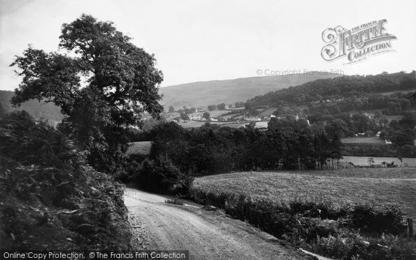 Photo of Glyndyfrdwy, General View and Berwyn Mountain c1955