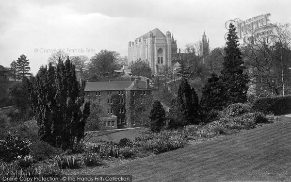 Photo of Godalming, Charterhouse Memorial Chapel 1927