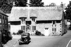 A Thatched Cottage c.1950, Godshill