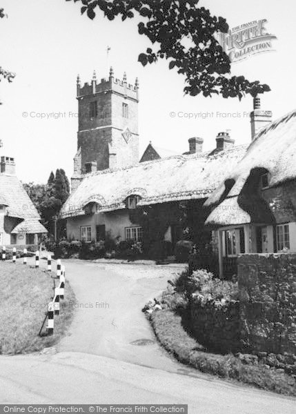 Photo of Godshill, The Church c.1955