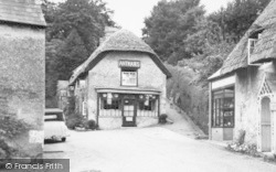 The Village Antiques Shop c.1950, Godshill