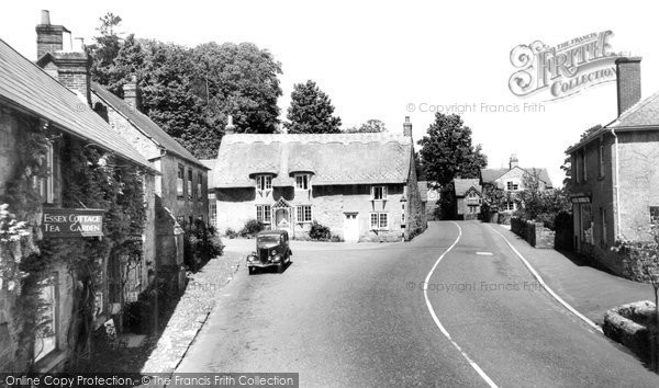 Photo of Godshill, The Village c.1950