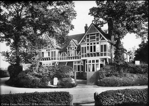 Photo of Godstone, Corner House, Residental Hotel 1909