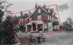 Ivy House 1907, Godstone