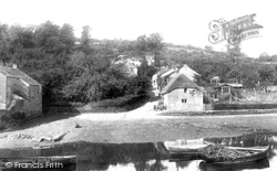 The Village 1901, Golant