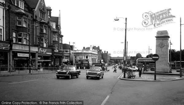 Photo of Golders Green, Finchley Road c.1965