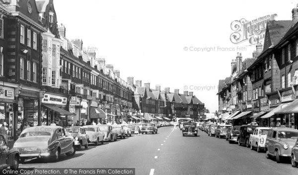 Photo of Golders Green, High Street c.1960