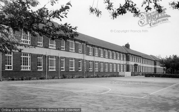 Photo of Goldthorpe, Dearne Side School c.1965
