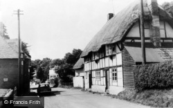Queen Anne's Cottage c.1965, Goodworth Clatford