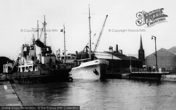 Photo of Goole, The Ocean Lock c.1965