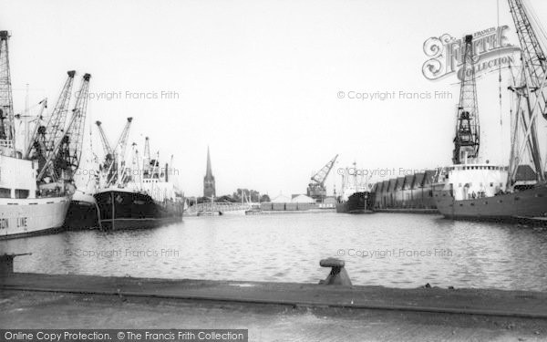 Photo of Goole, West Dock c.1965