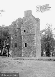 Greenknowe Tower 1956, Gordon