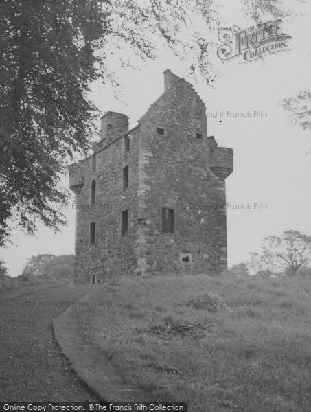 Photo of Gordon, Greenknowe Tower 1956