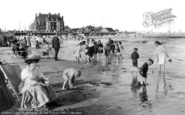 Photo of Gorleston, Children's Corner And Pier Hotel 1908