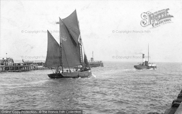 Photo of Gorleston, Harbour 1903