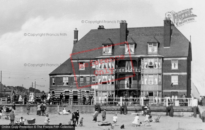 Photo of Gorleston, Pier Hotel 1922