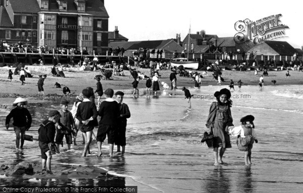 Photo of Gorleston, The Beach 1908