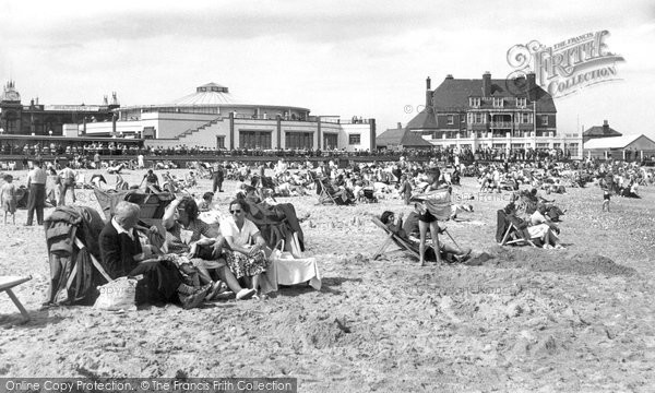 Photo of Gorleston, The Beach, Floral Hall And Pier Hotel c.1965