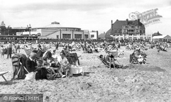 Gorleston, The Beach, Floral Hall And Pier Hotel c.1965, Gorleston-on-Sea