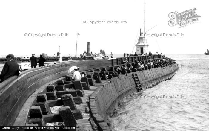 Photo of Gorleston, The Pier 1904