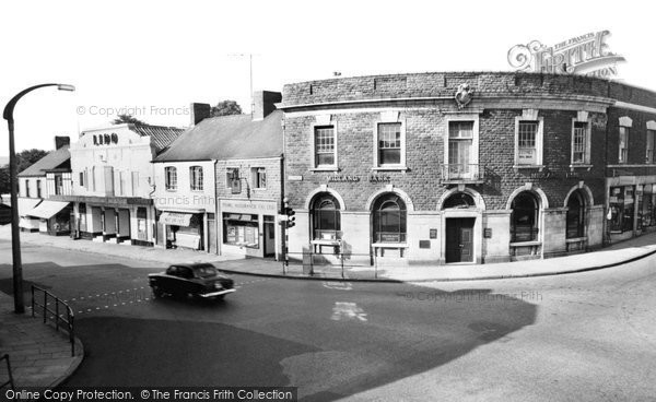 Photo of Gorseinon, West End Square c1960