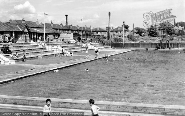 Photo of Gosport, The Bathing Pool c.1960