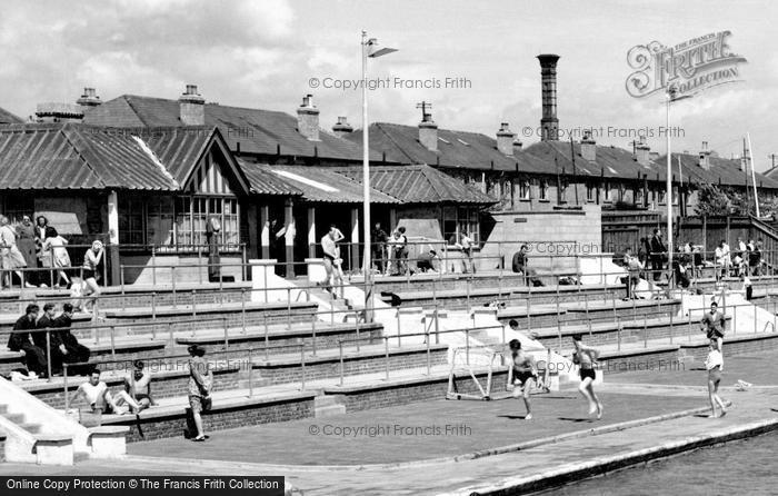 Photo of Gosport, The Bathing Pool Changing Rooms c.1960
