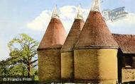 Oast Houses c.1960, Goudhurst