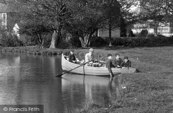 Rowing By Hope Mill 1901, Goudhurst