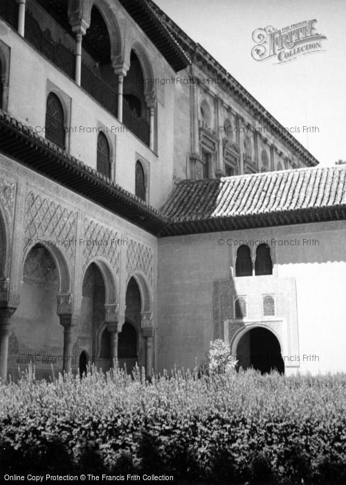 Photo of Granada, The Alhambra, Court Of The Myrtles 1960
