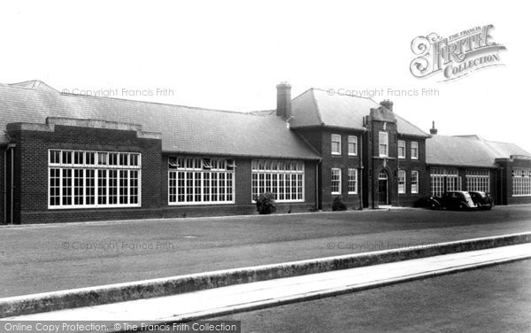 Photo of Grangetown, Sir William Worsley School c.1955