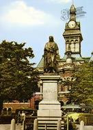 Isaac Newton Memorial c.1955, Grantham