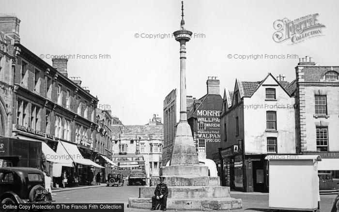 Photo of Grantham, The Market Cross c.1955