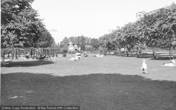 Photo of Grantham, Wyndham Park c.1955