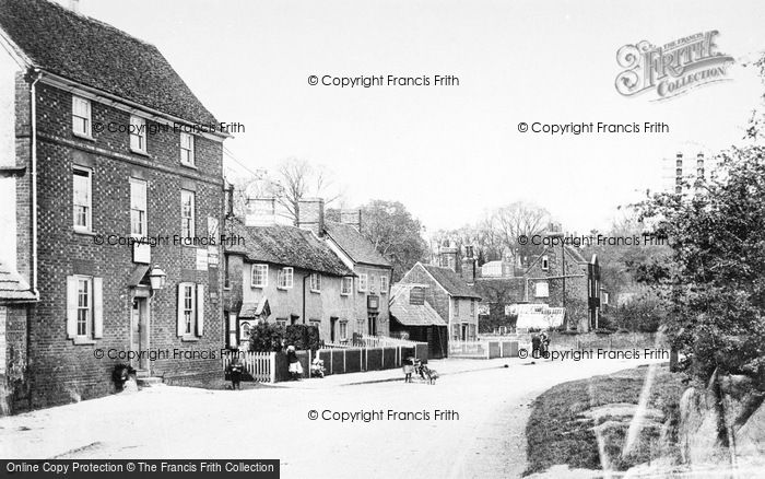 Photo of Graveley, The High Street c.1900