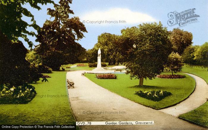 Photo of Gravesend, Gordon Gardens c.1965