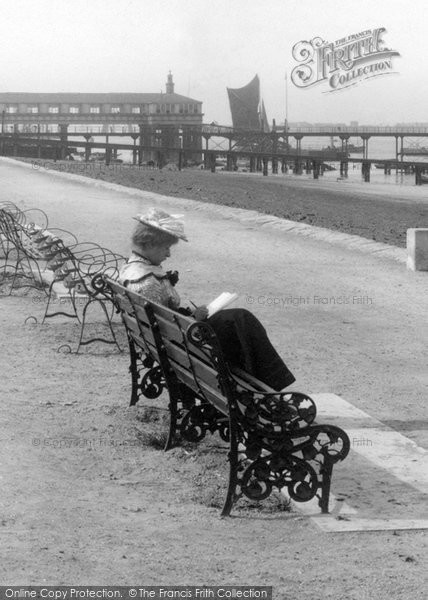 Photo of Gravesend, Lady Reading 1902