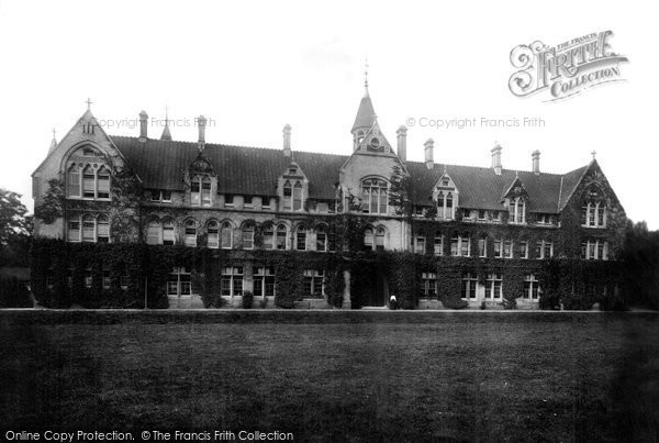 Photo of Gravesend, Milton Mount College 1902