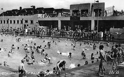 The Bathing Pool c.1955, Gravesend