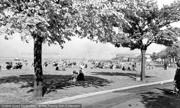 Photo of Gravesend, The Promenade c.1955