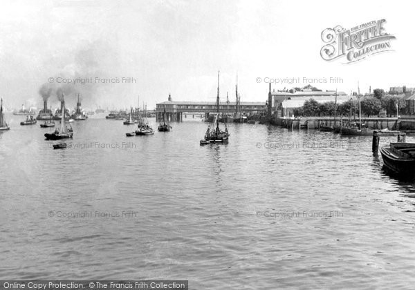 Photo of Gravesend, The Royal Terrace Pier c.1950